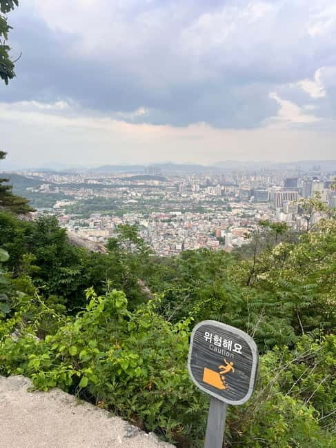 Seoul: Inwangsan Sunset Hike with Guide - Mina’s Small-Group Style: More Friend Than Teacher
