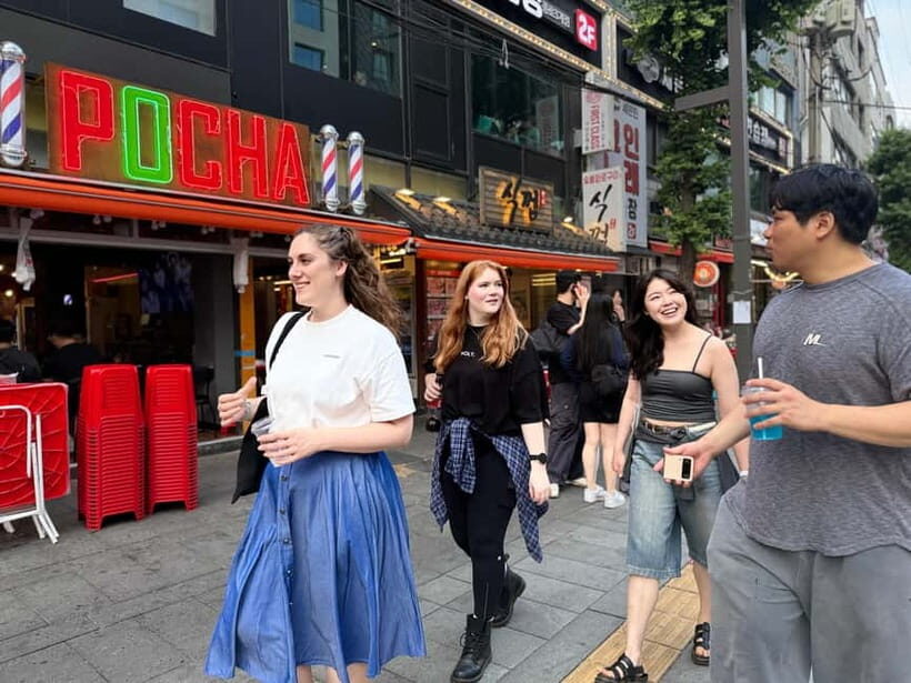 Seoul: Jongno 3-Ga and Ikseon-Dong Tour with Street Food - The arcade moment and the Squid Game connection