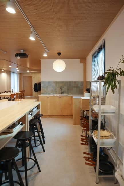 Seoul: Korean Cooking Class with Local Grocery Shopping - The 150-Minute Flow: How the Class Stays Beginner-Friendly