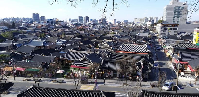 Seoul: Maisan Cherry Blossom and Jeonju Hanok Day Tour - Jeonju Hanok Village: wandering among 800+ traditional houses