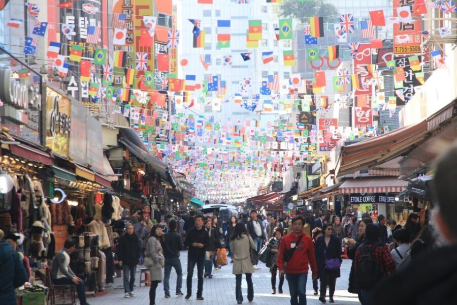 Seoul: Namdaemun Market Food Tour - Accessory Alley: shopping maze energy, minus the pressure
