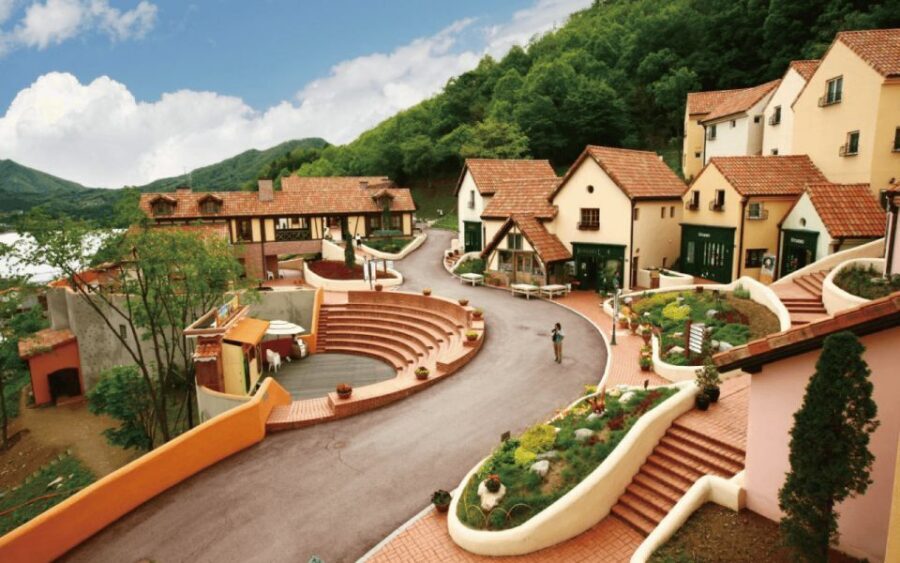 Seoul: Nami, Petite France, Italian Village, Railbike Option - Pickup, timing, and how the day runs in real life