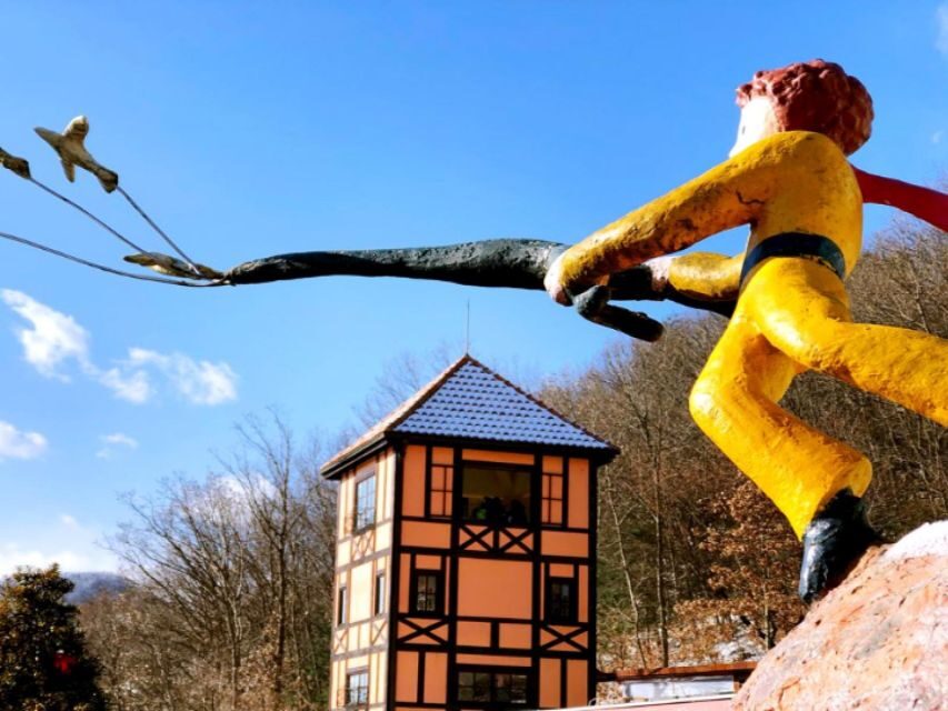 Seoul: Nami, Petite France, Italian Village, Railbike Option - Italian Village: Pinocchio and Da Vinci themed photo stops