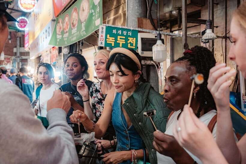 Seoul: Night Market Food Tour with Local Guide - Why a Gwangjang Market night tour feels like Seoul in fast-forward