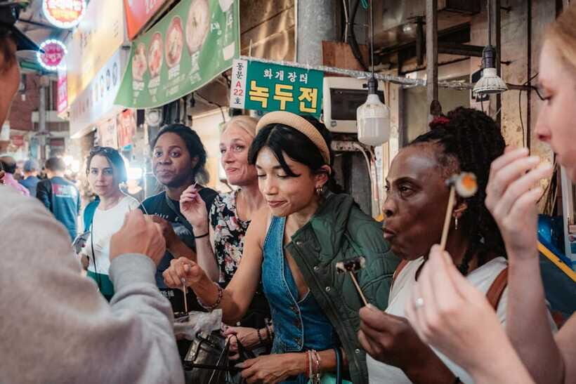 Seoul: Night Market Food Tour with Local Guide - Drinking games and the rhythm of Korean nightlife