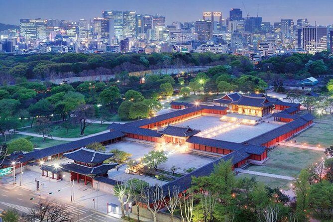 Seoul Night Tour (Gwangjang Market, Royal Palace and Naksan Park) - Naksan Park and Seoul City Wall Views: The Walk That Gives the Best Photos