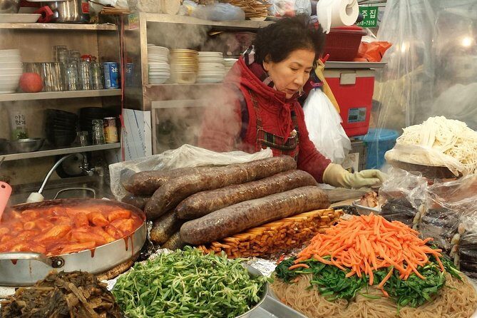 Seoul Night Tour (Gwangjang Market, Royal Palace and Naksan Park) - Price and What You Actually Get for $45