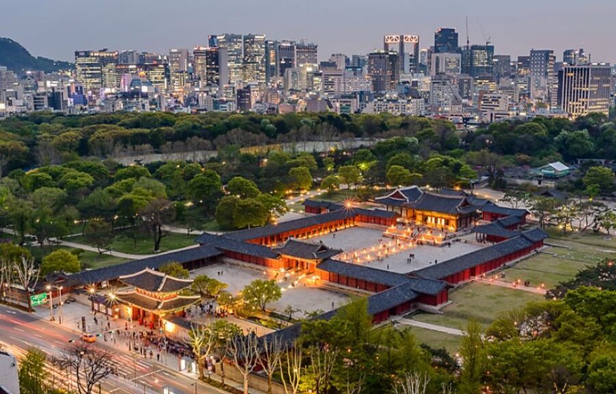 Seoul: Nighttime Tour of Palace, Market, Naksan Park & More - The ride, the rhythm, and why the timing feels right