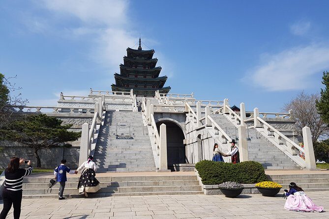 Seoul Palace Morning Tour - Gyeongbok Palace Highlights: Where Joseon Court Life Comes Into Focus