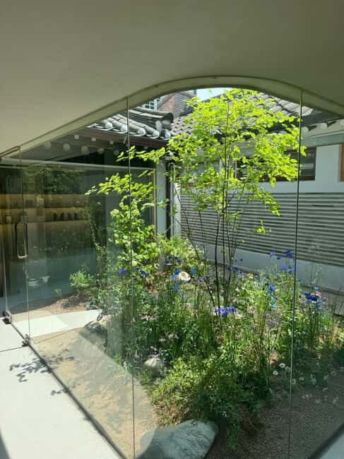 Seoul: Perfume-Making Workshop in a Hanok - Entering The Quiet Hanok in Daehakro