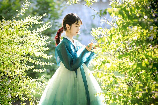 Seoul Premium Hanbok Rental at Arihanbok Photoshoot Included - Where the Shoot Happens: Gyeongbokgung With a Time-Limited Mission
