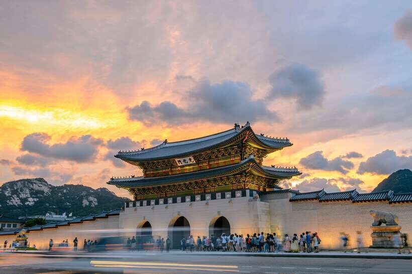 Seoul: Private Car Tour with Licensed Professional Guide - Gyeongbokgung and the palace-zone plan: what you should expect