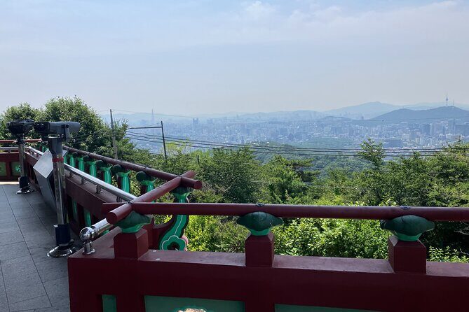 Seoul Private Tour Gyeongbok Palace Bukchon and Gwangjang Market - Cheongha Korea Ginseng Museum: a short stop that explains something useful