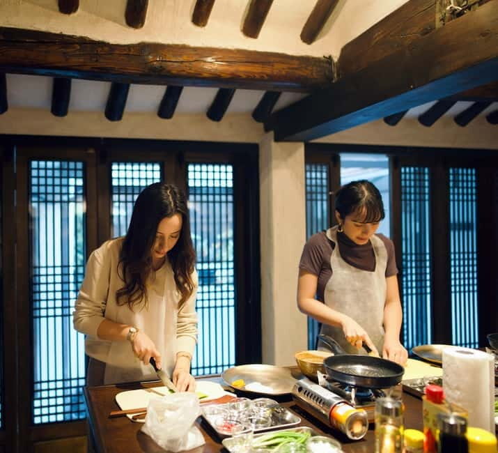 Seoul: Royal Seoul Cooking Class in a 100-Year-Old Hanok - Bangjja Bronzeware Dining: Eating Like It Matters