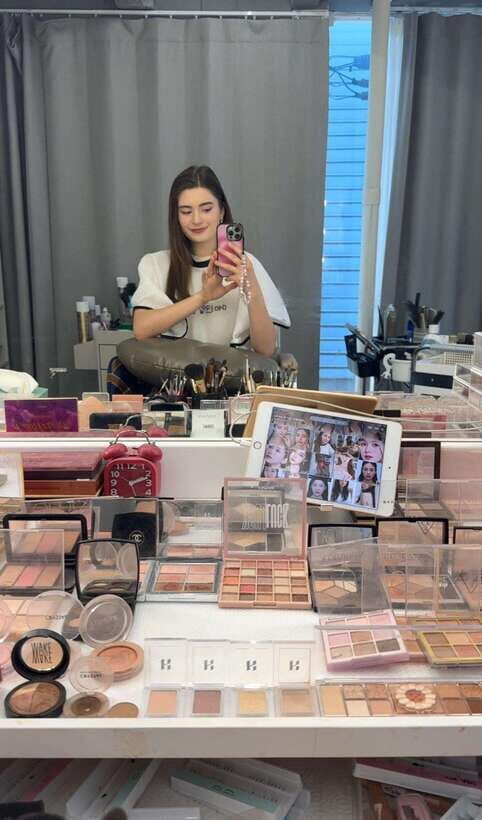 Seoul: Sihyunhada Photo, Personal Color, Makeup&Hair TOUR - Online consultation: the customization that keeps this from feeling cookie-cutter