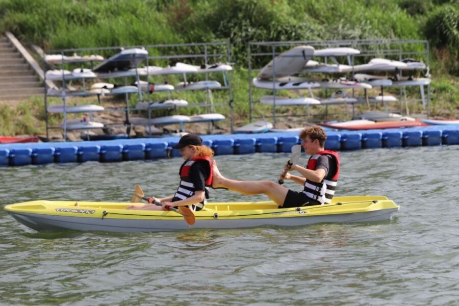 Seoul: Stand Up Paddle Board (SUP) & Kayak in Han River - Zooty Basecamp: Lockers, Showers, Hair Dryers, and a River Lounge