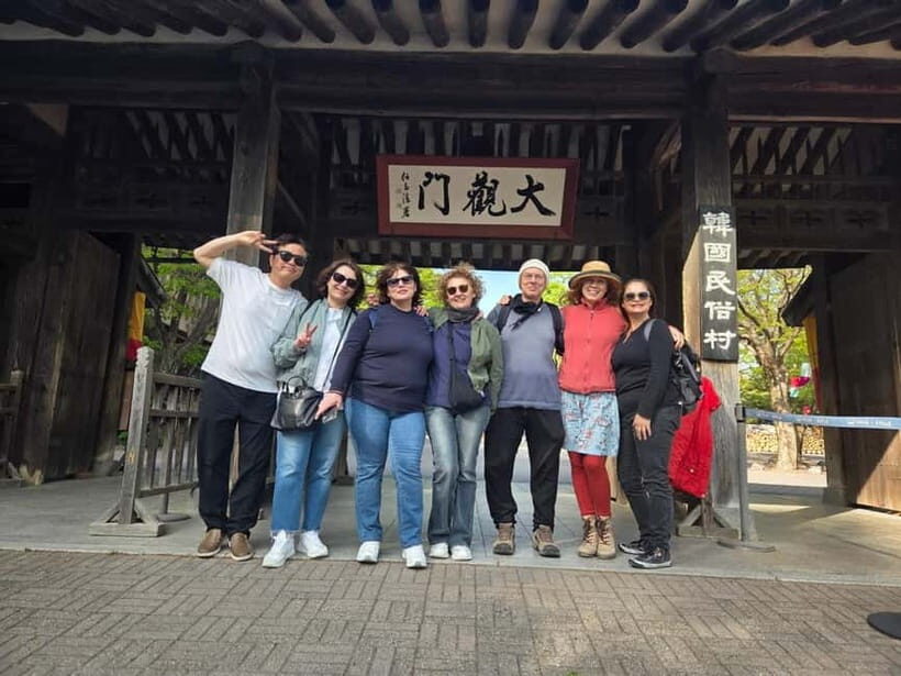 Seoul: Suwon Hwaseong, Folk Village, & Starfield Library - Key points