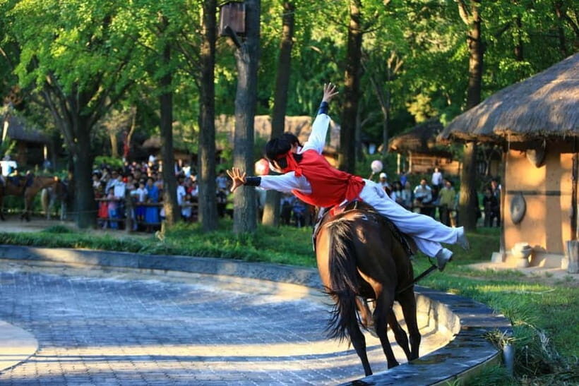 Seoul: Suwon Hwaseong Fortress & Korean Folk Village Tour - Should You Book This Tour? A Simple Decision Checklist