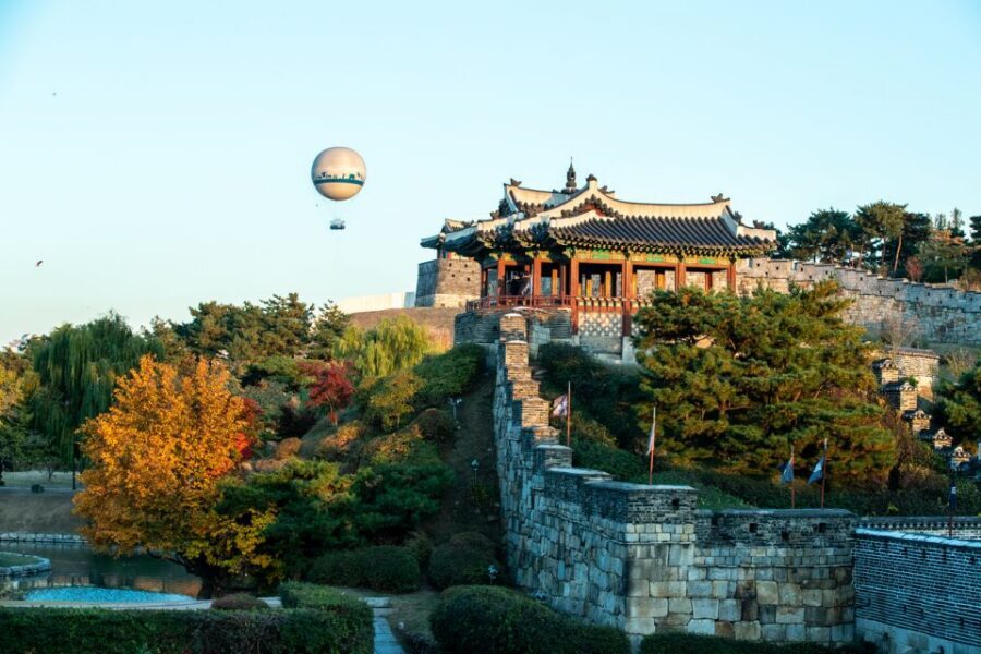 Seoul: Suwon Hwaseong Fortress & Korean Folk Village Tour - Nammun Market Free Time: Local Snacks, Souvenirs, and Real Suwon Energy