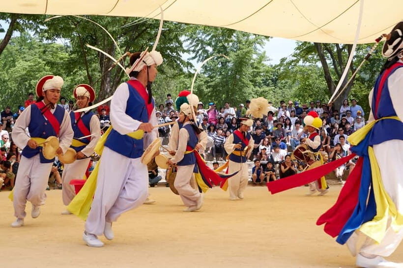 Seoul: Suwon Hwaseong Fortress & Korean Folk Village Tour - Coach Timing and the 10–11 Hour Day: What the Schedule Really Means