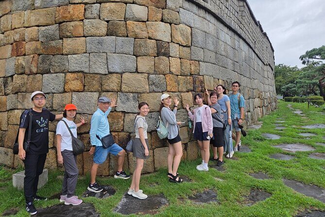 Seoul: Suwon Hwaseong & Waujeongsa & Starfield Heritage Tour - Should You Book This Suwon and Waujeongsa Tour?