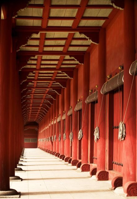 Seoul: UNESCO Sites tour: Palace, Shrine & Bukchon Village - Jongmyo Royal Shrine: the calm power of ancestral rites