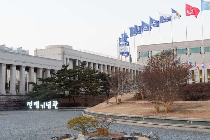 Seoul: War Memorial, Jogyesa Temple & Tapgol Park Tour - Key Highlights Worth Your Afternoon