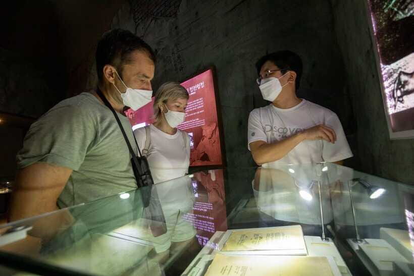 Seoul: War Memorial of Korea Private Guided Museum Tour - Korean War Rooms I–III: what the guided focus helps you see