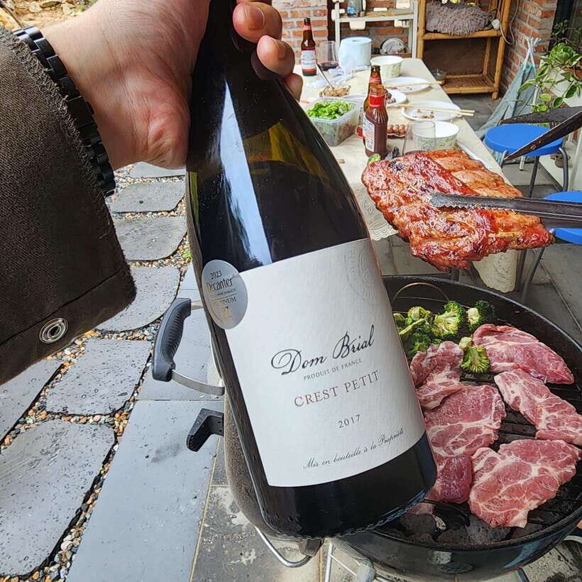 Seoul: Wine & Korean BBQ, Perfect Pairing Dinner in Sinchon - Korean Drinking Manners: The Tip That Makes the Meal Feel Natural