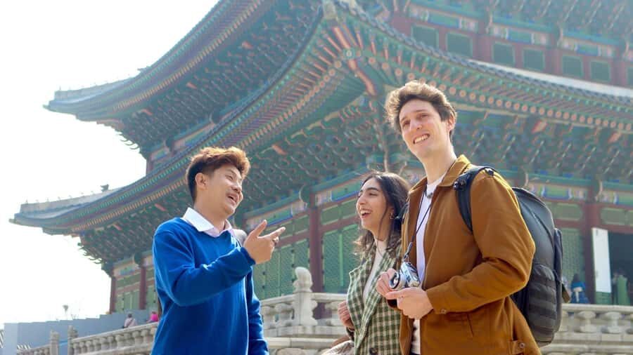 Seoul Your Way: Private Custom Experience with a Local Guide - The Seoul contrasts you can expect: from temples to pop-culture streets