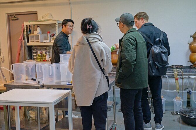 Soju Tasting at Distillery - story of 3 pigs - How the distillery walkthrough and tasting flow together