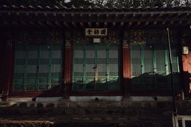 Spiritual Adventure : Into Inwangsan and Korean Shamanism - Guksadang and the shaman meeting: what you’ll see on the sacred slope
