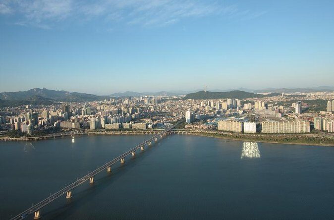 Stand Up Paddle Board (SUP) and Kayak Activities in Han River - Where the Han River makes sense for SUP and kayaking