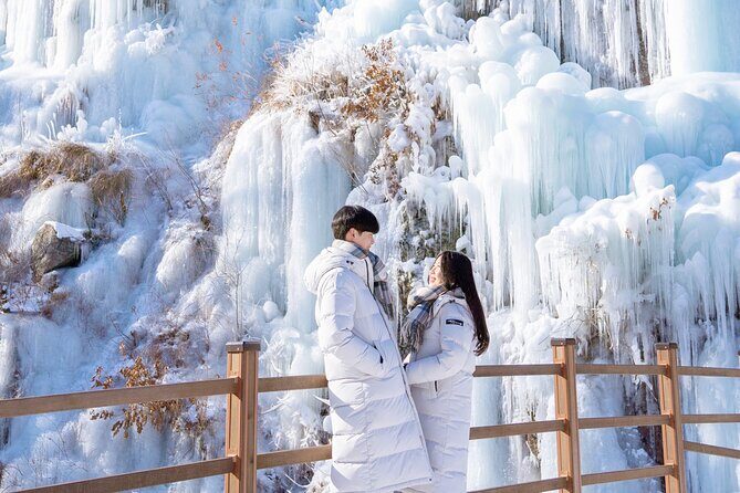 Strawberry Picking, Winter Sled with Eobi Ice Valley from Seoul - A full winter day from Seoul, built for photos and action