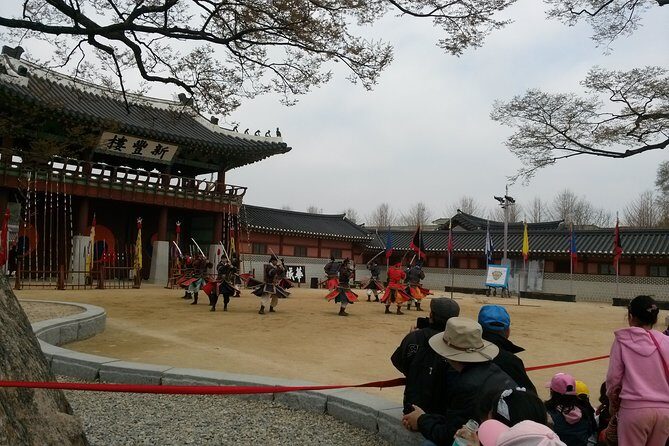 Suwon Hwaseong Fortress and Korean Folk Village Day Tour from Seoul - Should you book this Suwon and Folk Village day tour?