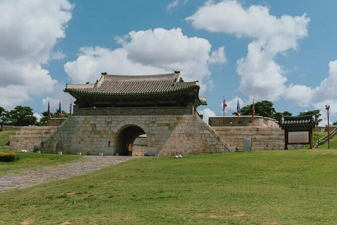 Suwon Hwaseong+Gwangmyeong Cave+Starfield Library from Seoul - Suwon Hwaseong Fortress: Walking a UNESCO Walled City