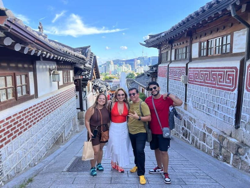 Time Travel in Seoul: Gyeongbokgung, Folk Museum & Bukchon - Key things that make this tour worth it