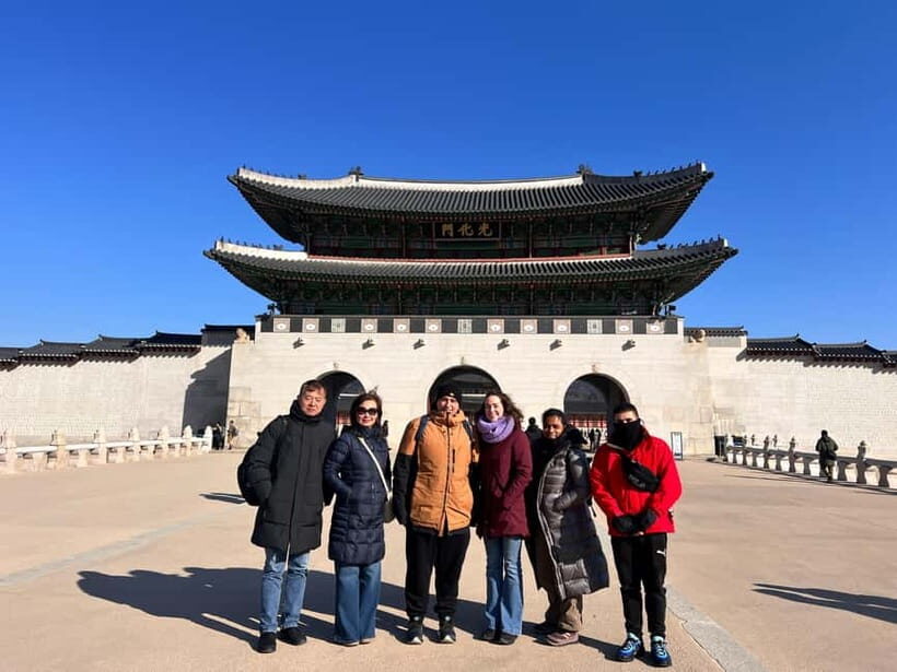 Time Travel in Seoul: Gyeongbokgung, Folk Museum & Bukchon - Gyeongbokgung Station to royal gates: the smartest start