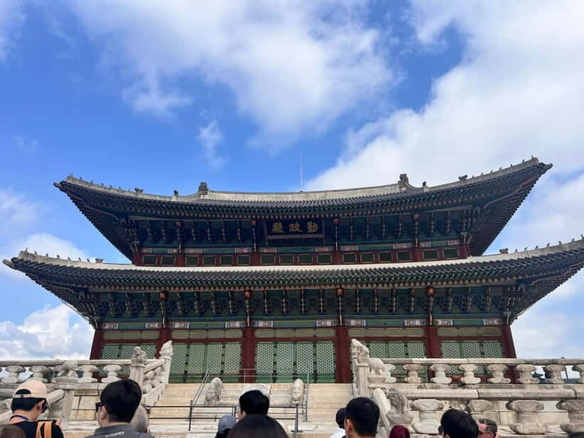Time Travel in Seoul: Gyeongbokgung, Folk Museum & Bukchon - Timing and logistics: 3 hours that don’t over-stretch you