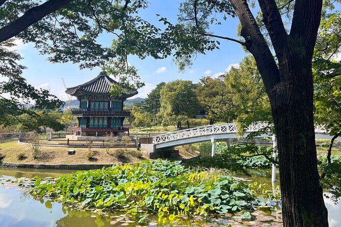 Time Travel in Seoul: Gyeongbokgung Palace, Folk Museum & Bukchon - Key things I think you’ll care about