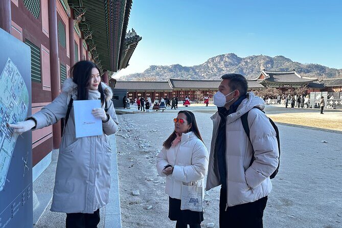 Time Travel in Seoul: Gyeongbokgung Palace, Folk Museum & Bukchon - Bukchon Hanok Village: quiet lanes, viewpoints, and that hanok café pause
