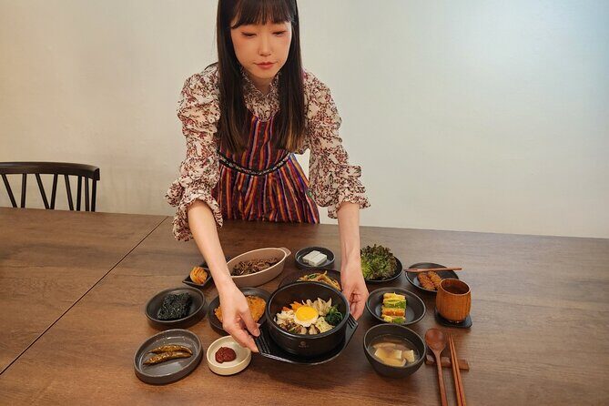 Traditional Korean 6-Dish Cooking Class + Hidden Alley Tour Seoul - Bibimbap on hot stone: the color harmony lesson you’ll remember