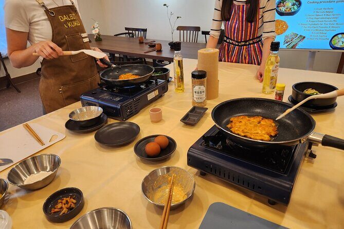 Traditional Korean 6-Dish Cooking Class + Hidden Alley Tour Seoul - Kimchi pancake and vegetable skewers: the hands-on, crowd-pleaser part