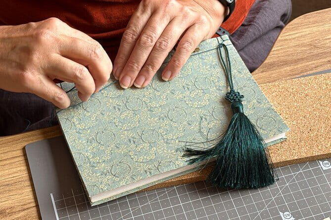 Traditional Korean Bookbinding Experience in Seoul, Hongdae - Getting started at danchoodan (Hongdae area) without stress