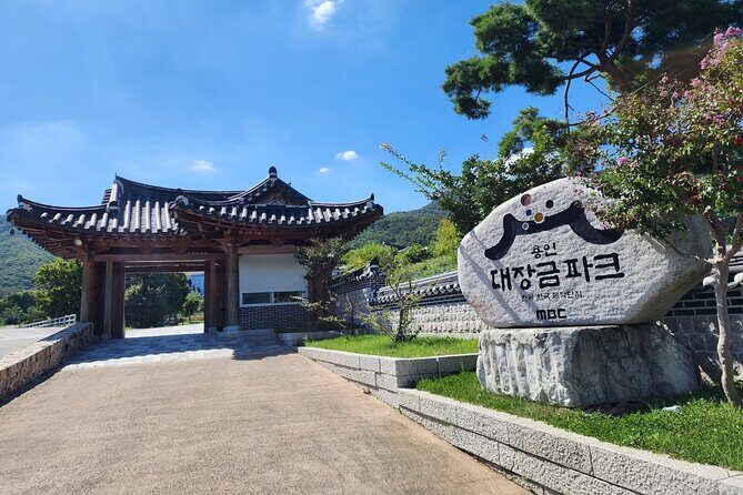 Yongin Dae Jang Geum Park Tour from Seoul - Getting from Myeong-dong to Yongin: the easy start and return