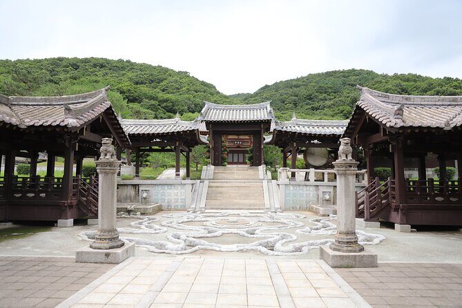 Yongin Dae Jang Geum Park Tour from Seoul - Photo tips: capturing the set look without slowing everyone down