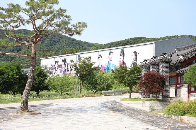 Yongin Dae Jang Geum Park Tour from Seoul - Yongin Dae Jang Geum Park sets: Joseon streets in miniature